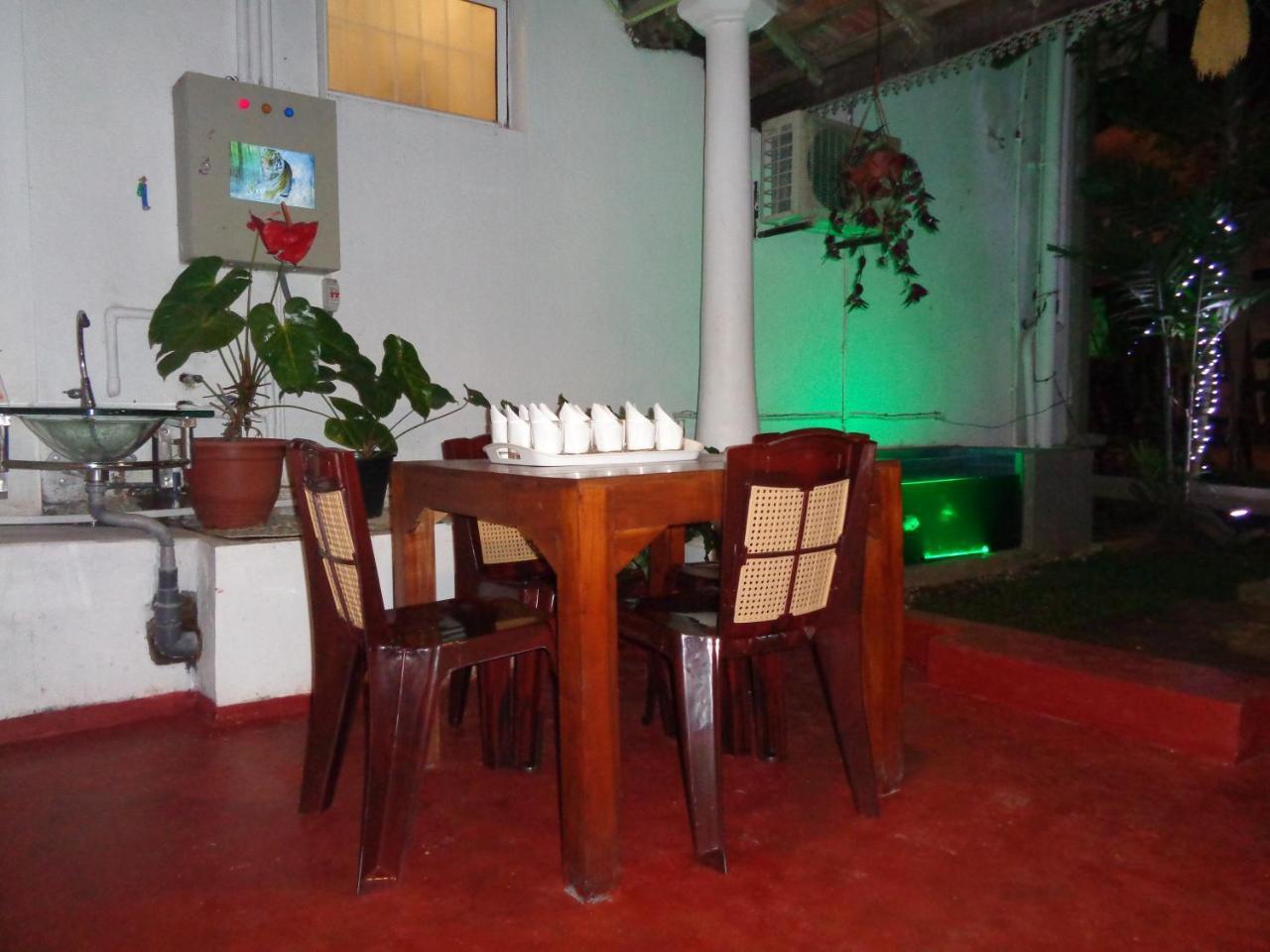Nooit Gedacht Holiday Resort Unawatuna Extérieur photo